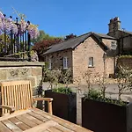 Holiday home Bridge House *